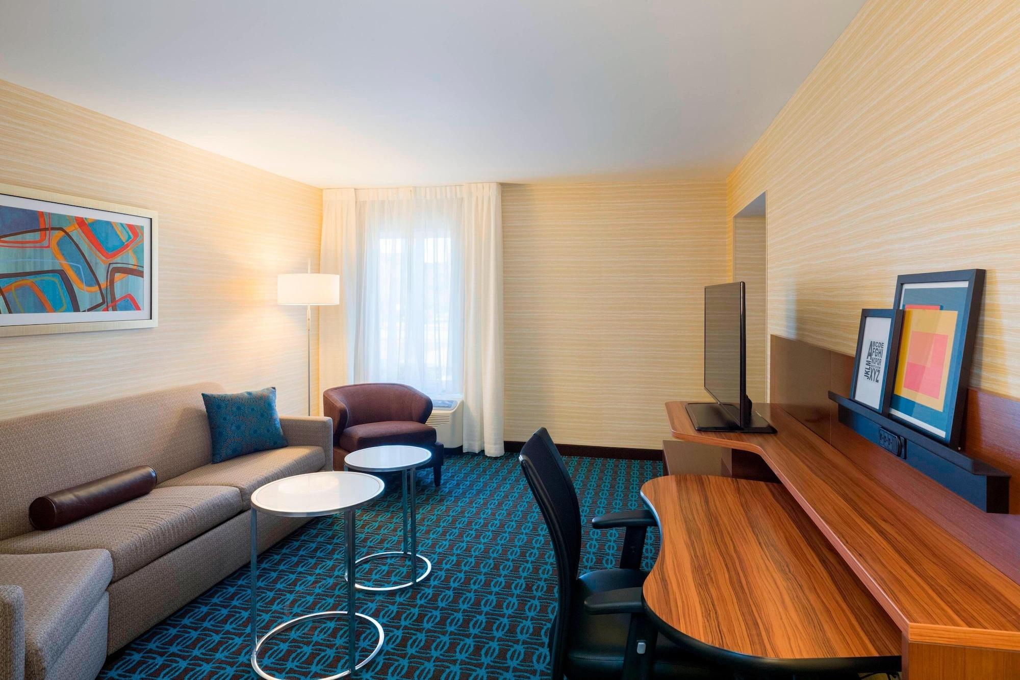 Fairfield Inn & Suites By Marriott Paramus Exterior photo