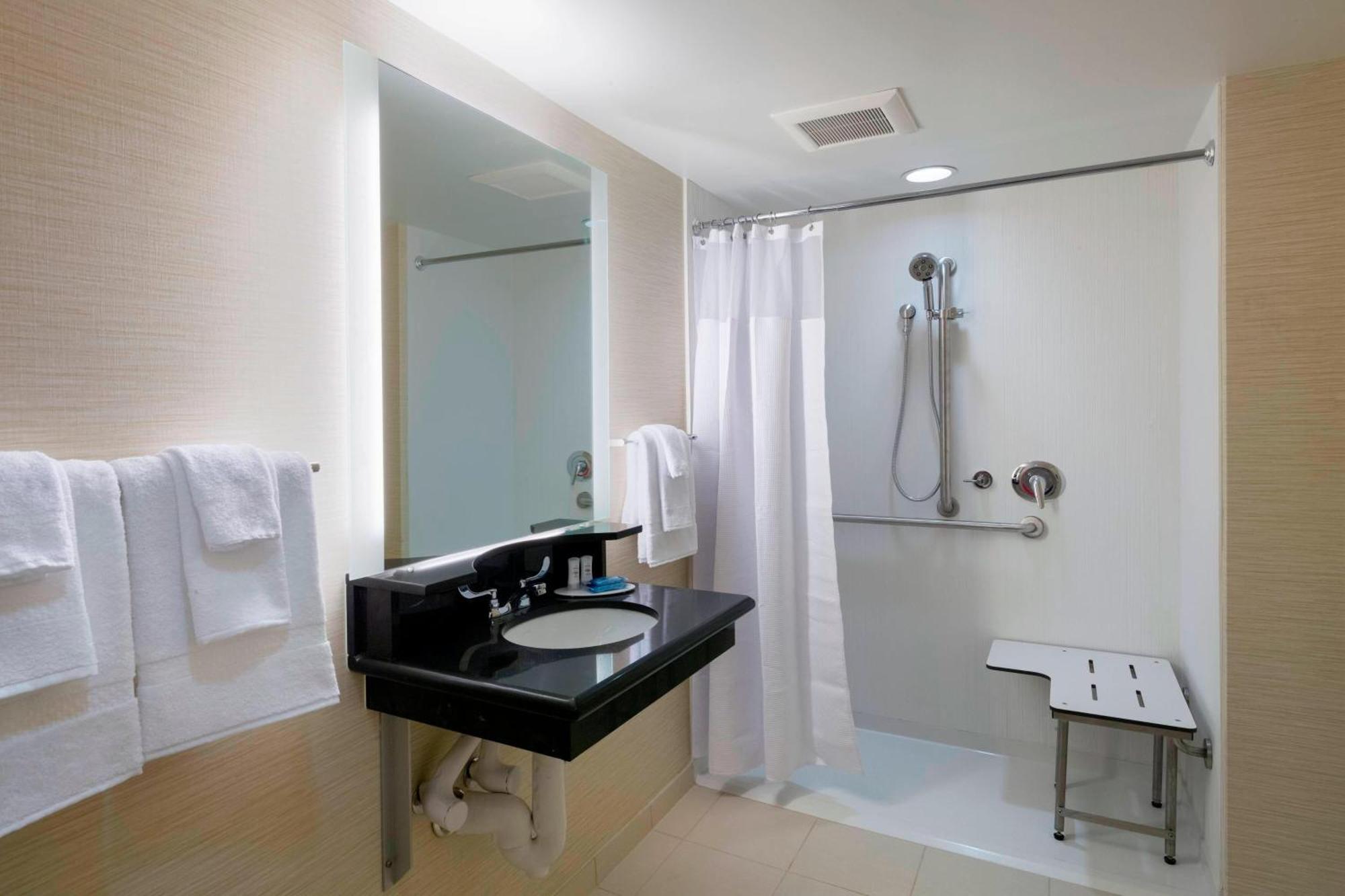 Fairfield Inn & Suites By Marriott Paramus Exterior photo